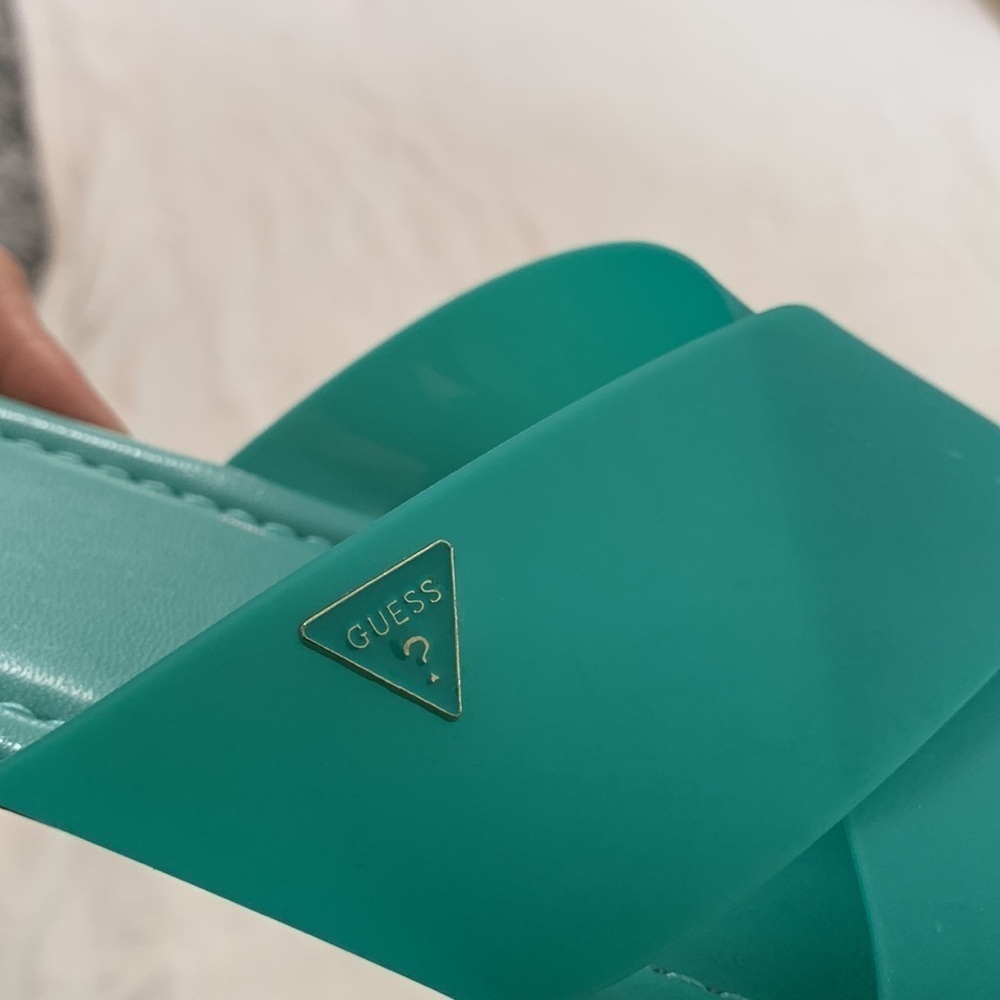 Guess Green Flat Sandal Size 10M - Picture 15 of 15